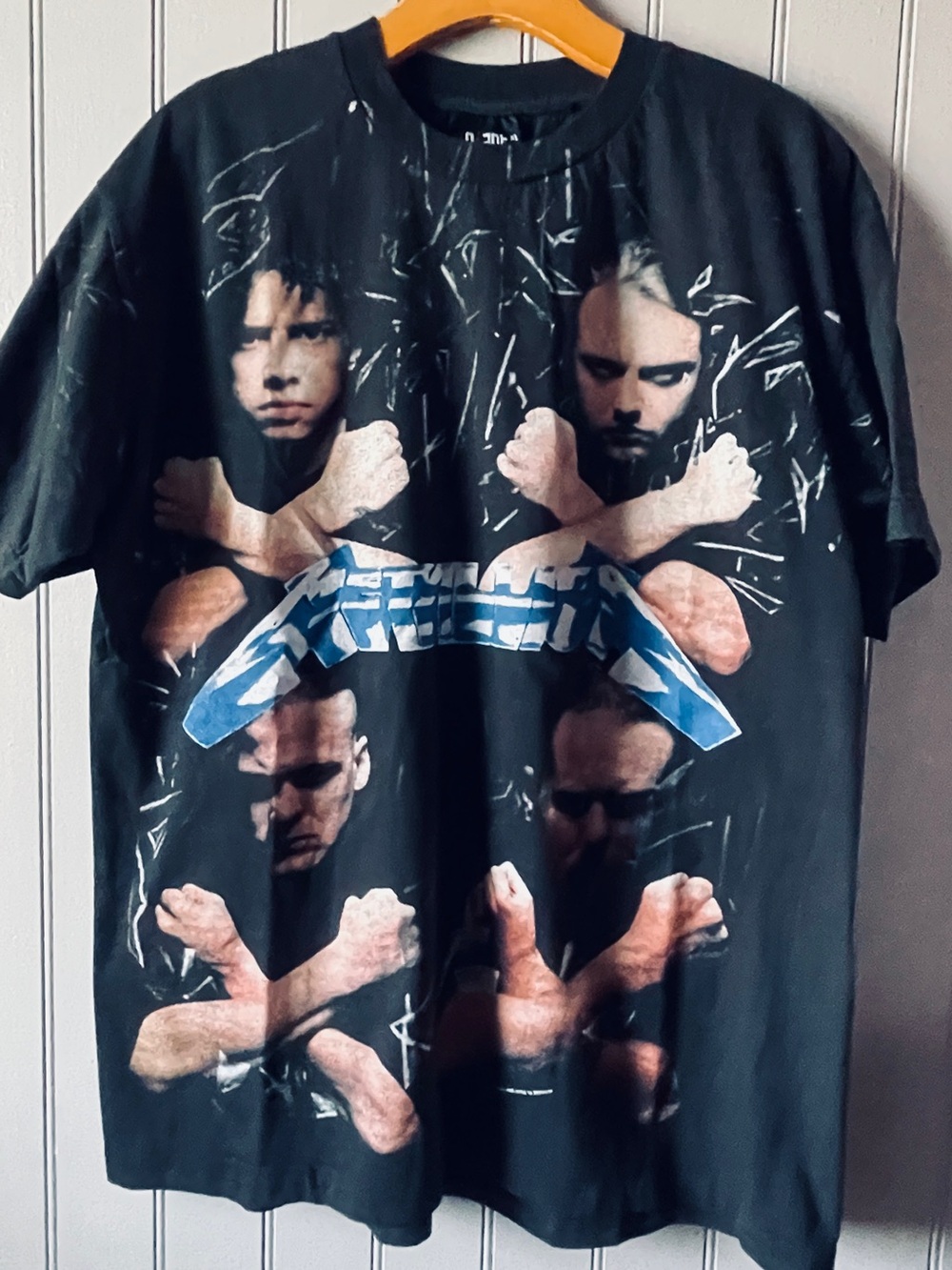 Vintage Metallica Band Graphic Tee - Black Skulls 💯 cotton made in USA